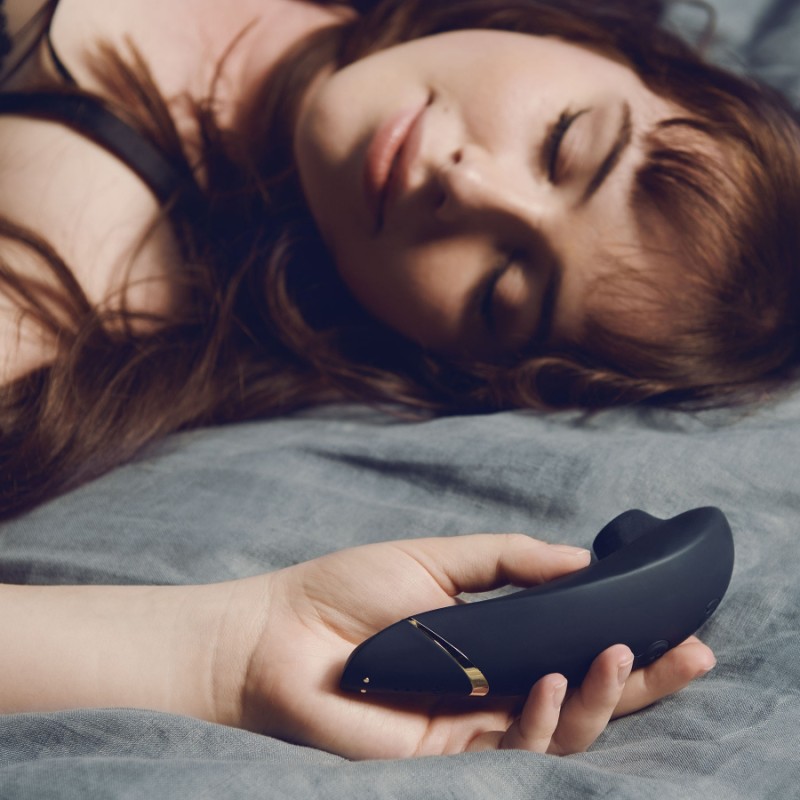 PREMIUM 2 ROUGE DE "WOMANIZER"