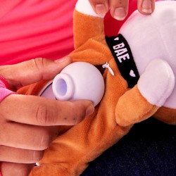 TROUSSE SEXTOYS PELUCHE SHIBAE AVEC SEXTOY BLEU CLITORIDIEN DE FRIDAY BAE